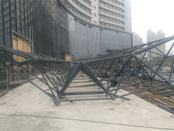 铁岭万豪酒店雨棚网架